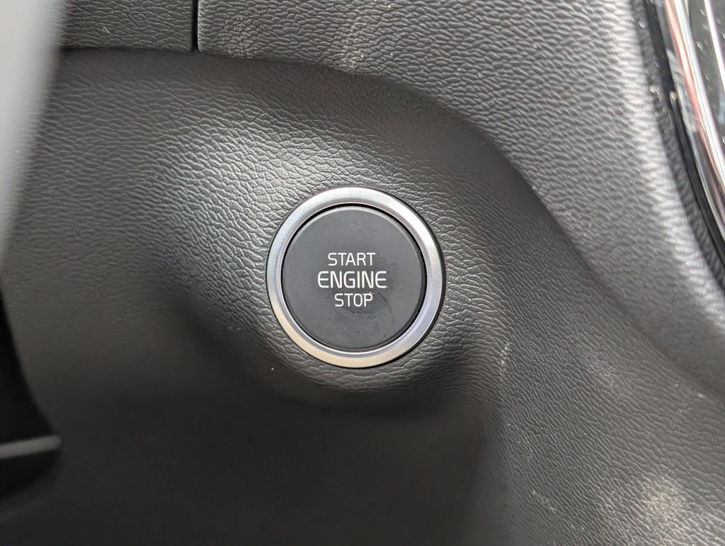 2026 Volvo XC40 B5 Core Hunt Valley MD