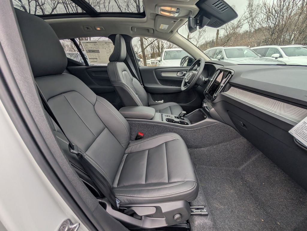 2026 Volvo XC40 B5 Core Hunt Valley MD