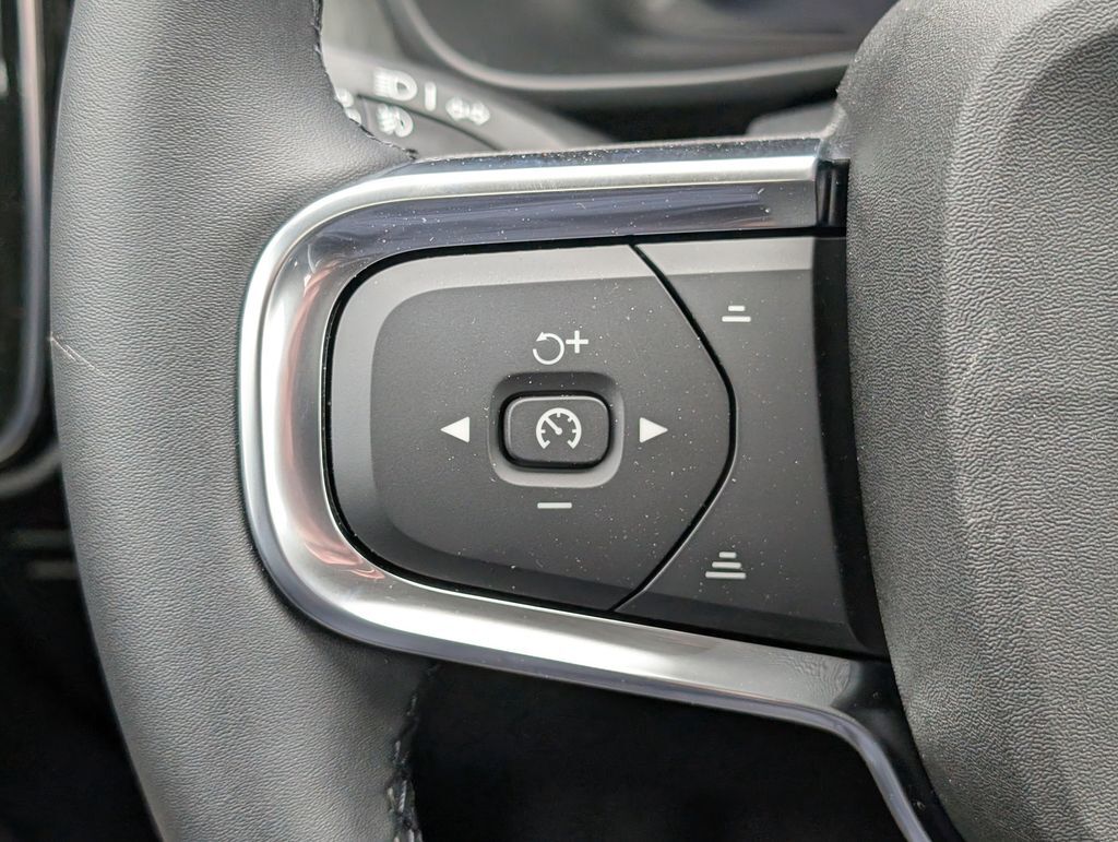 2026 Volvo XC40 B5 Core Hunt Valley MD