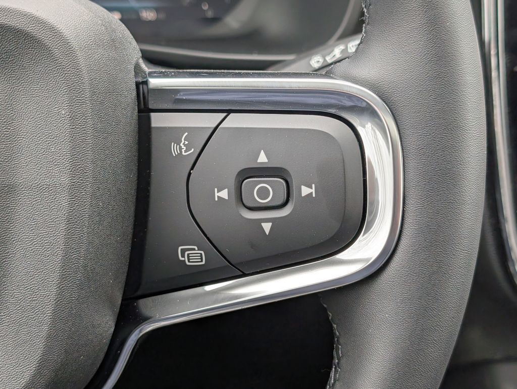 2026 Volvo XC40 B5 Core Hunt Valley MD