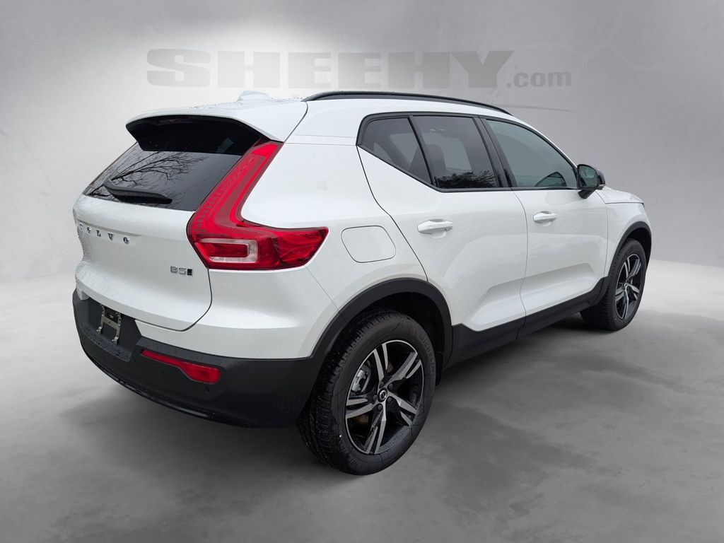 2026 Volvo XC40 B5 Core Hunt Valley MD