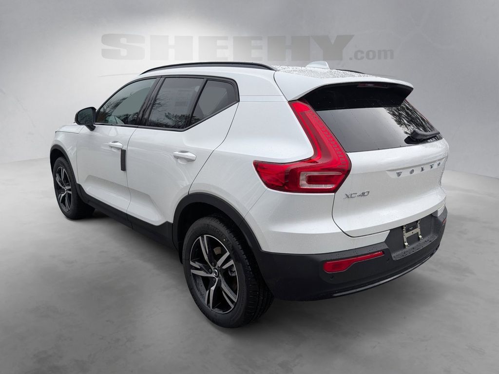 2026 Volvo XC40 B5 Core Hunt Valley MD