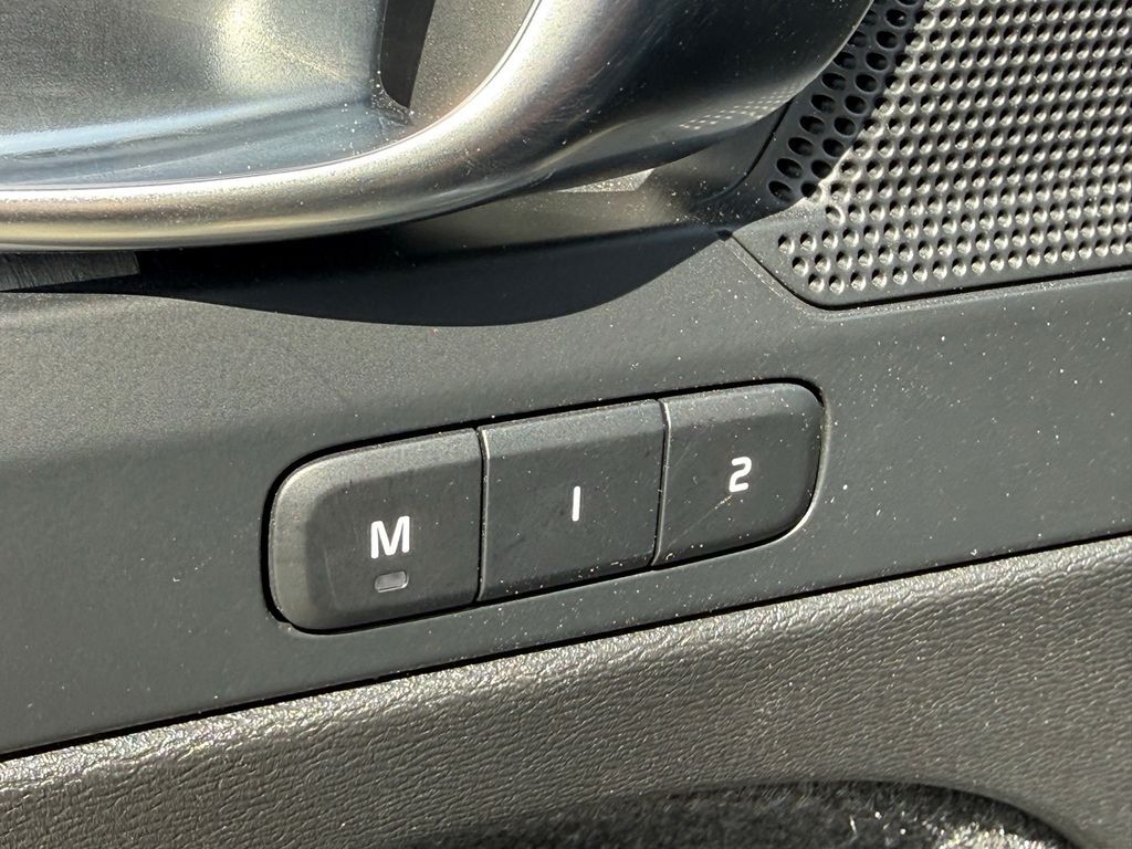 2026 Volvo XC40 B5 Core Hunt Valley MD