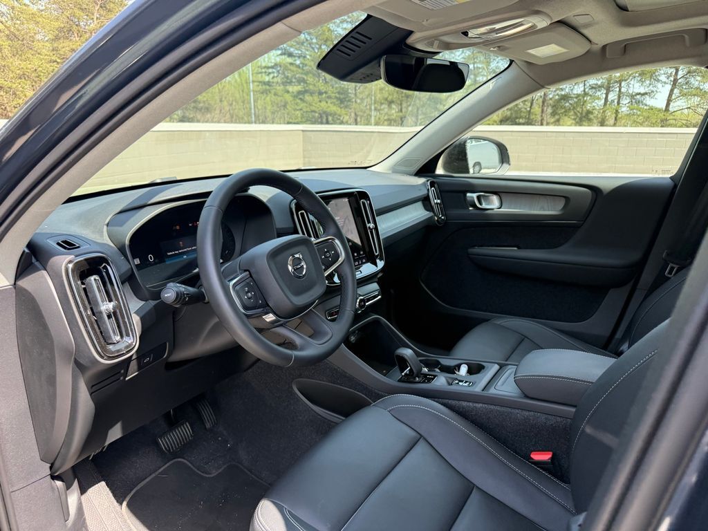 2026 Volvo XC40 B5 Core Hunt Valley MD