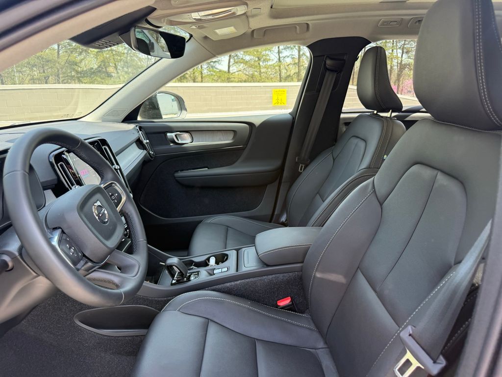2026 Volvo XC40 B5 Core Hunt Valley MD