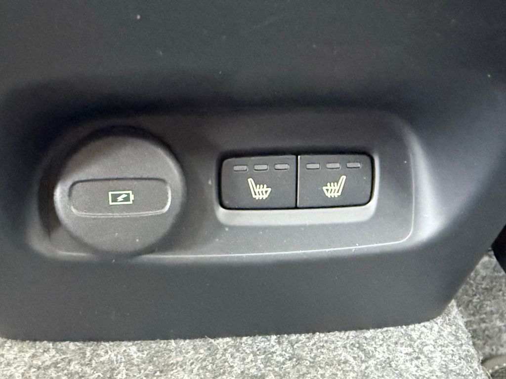 2026 Volvo XC40 B5 Core Hunt Valley MD