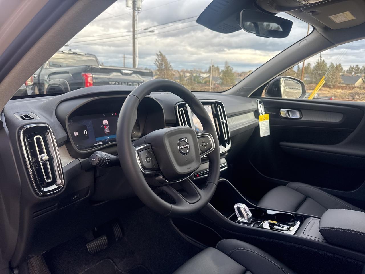 2026 Volvo XC40 B5 Plus Bend OR