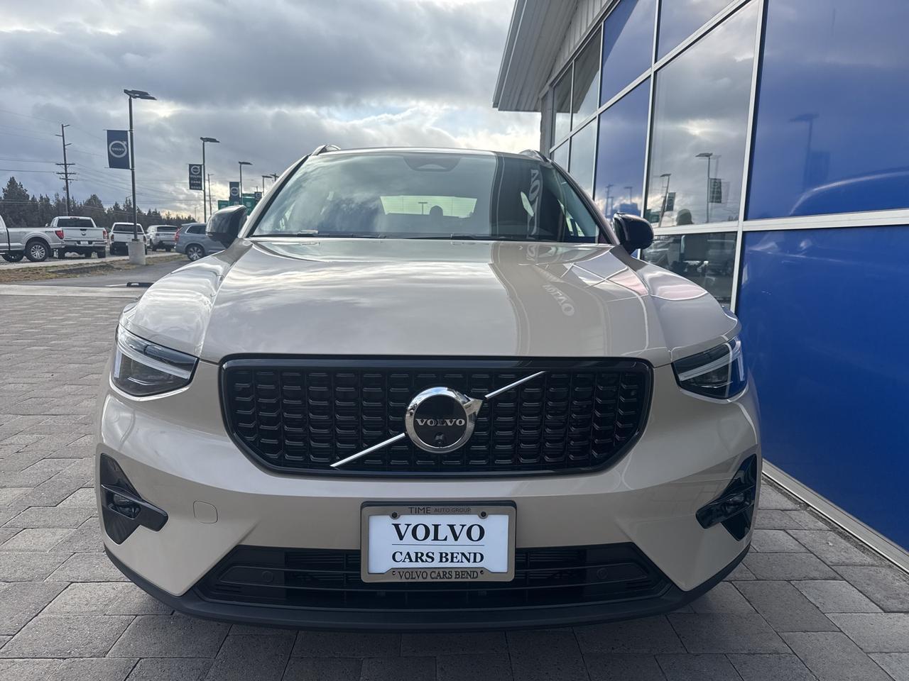 2026 Volvo XC40 B5 Plus Bend OR