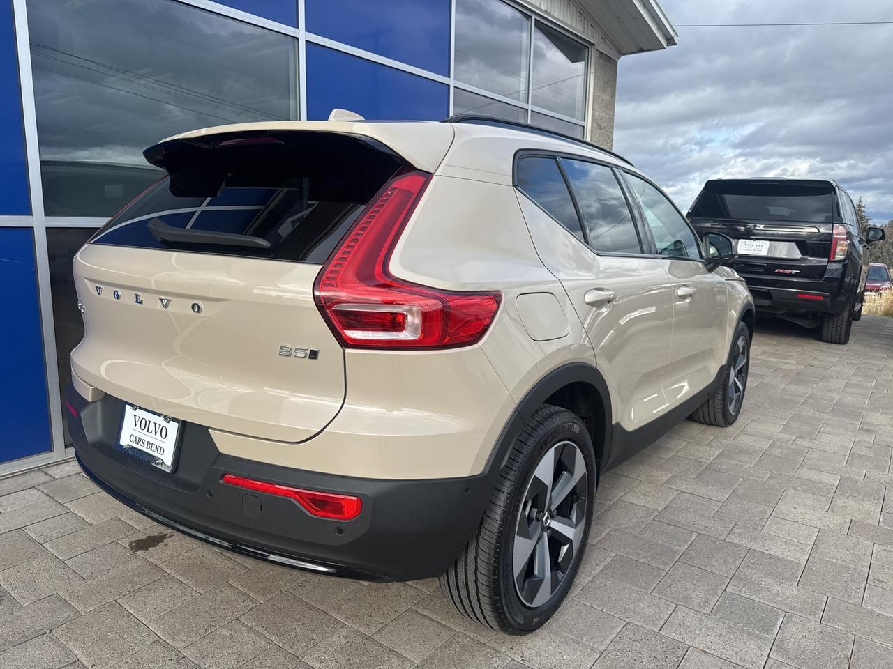 2026 Volvo XC40 B5 Plus Bend OR