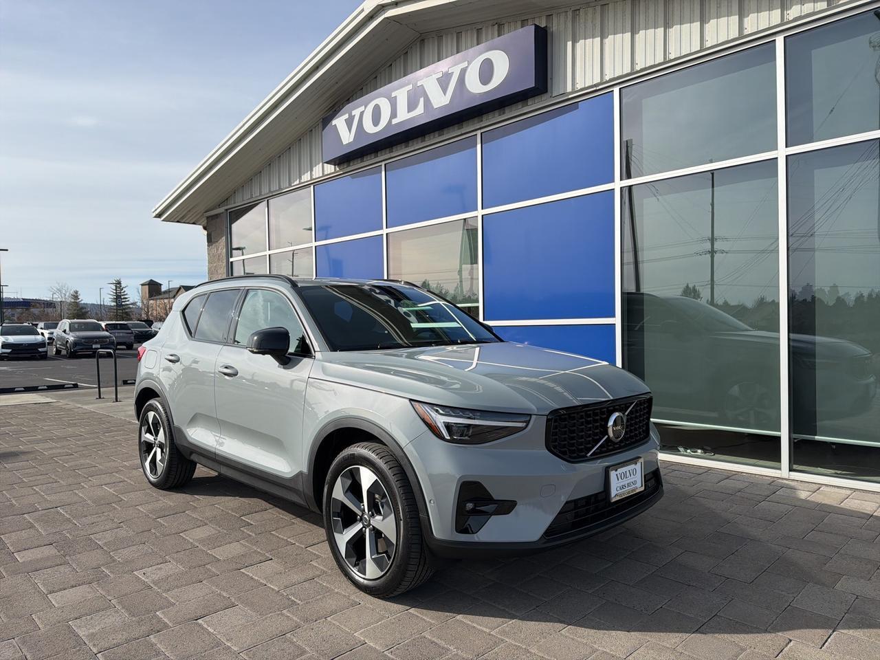 2026 Volvo XC40 B5 Plus