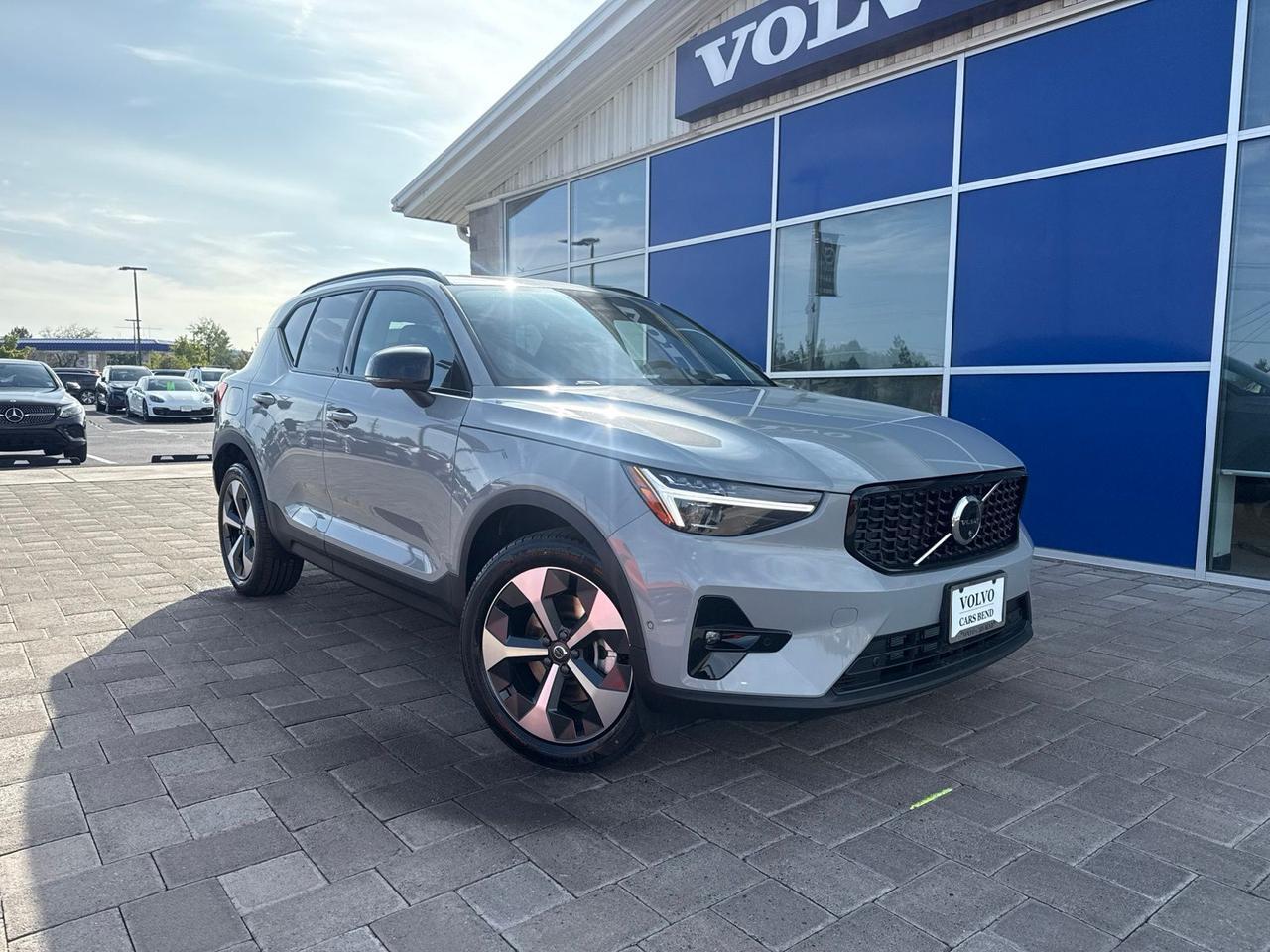 2026 Volvo XC40 B5 Plus