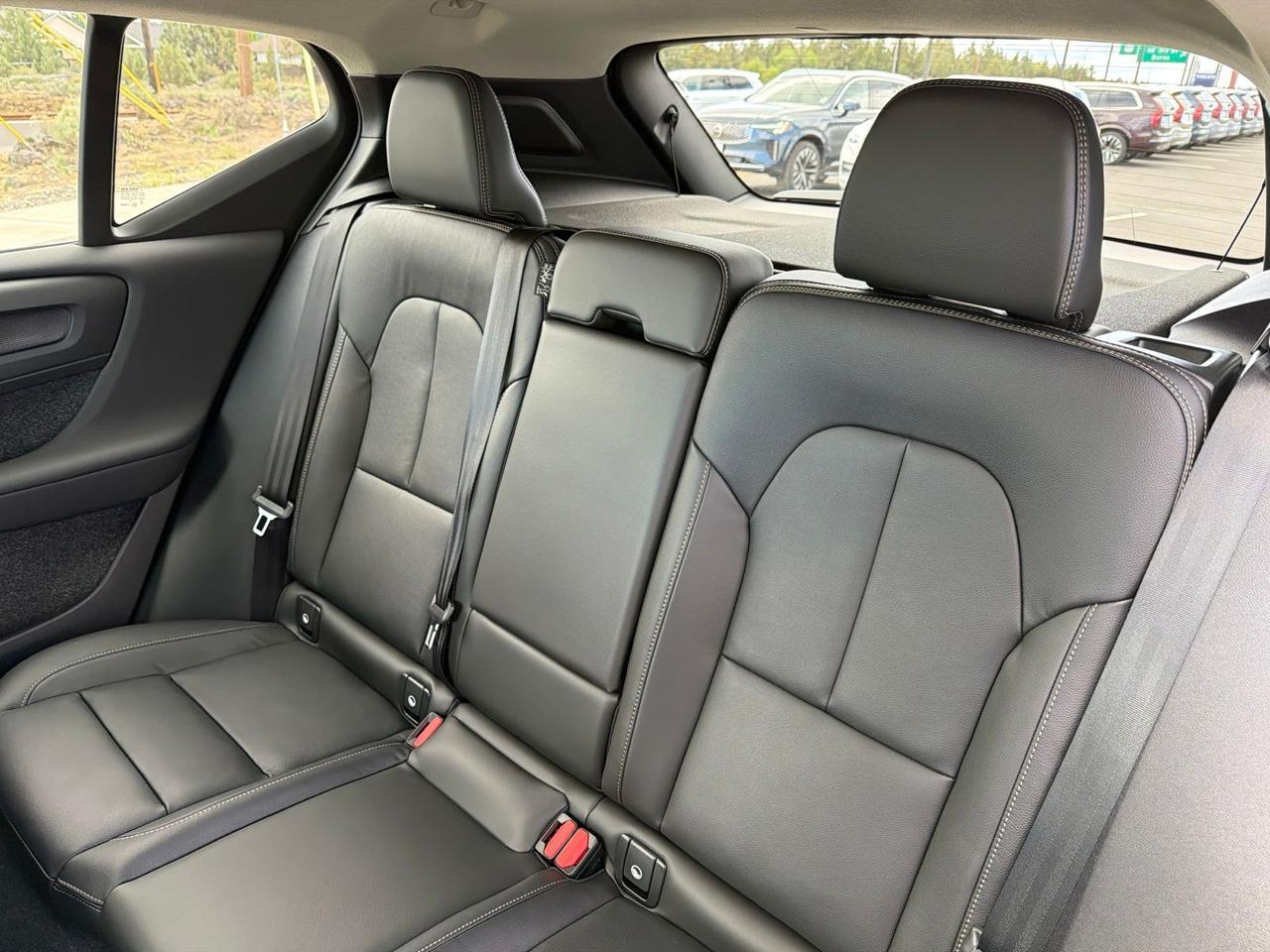 2026 Volvo XC40 B5 Plus Bend OR