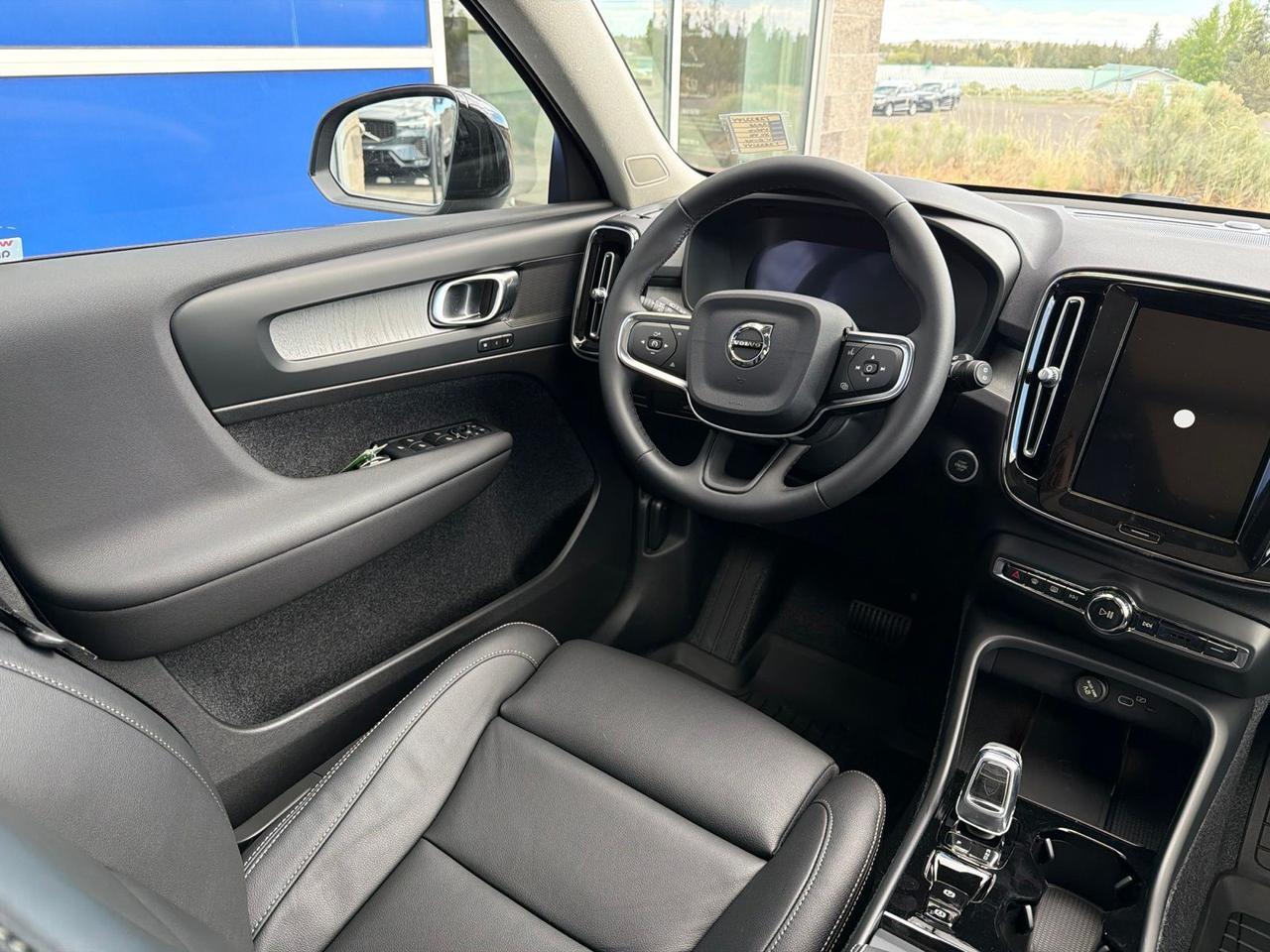 2026 Volvo XC40 B5 Plus Bend OR