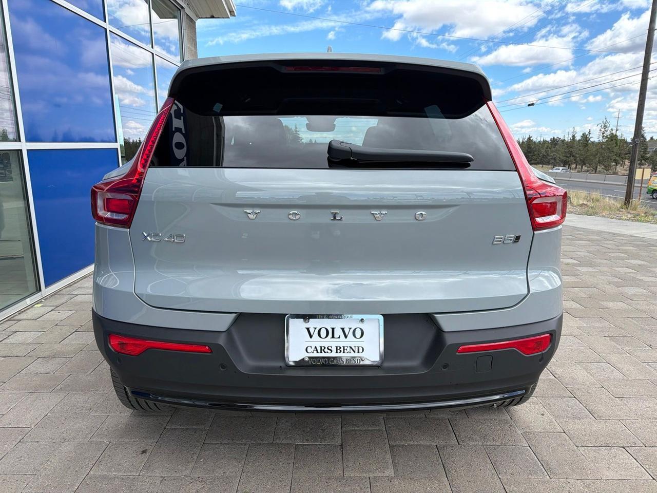 2026 Volvo XC40 B5 Plus Bend OR