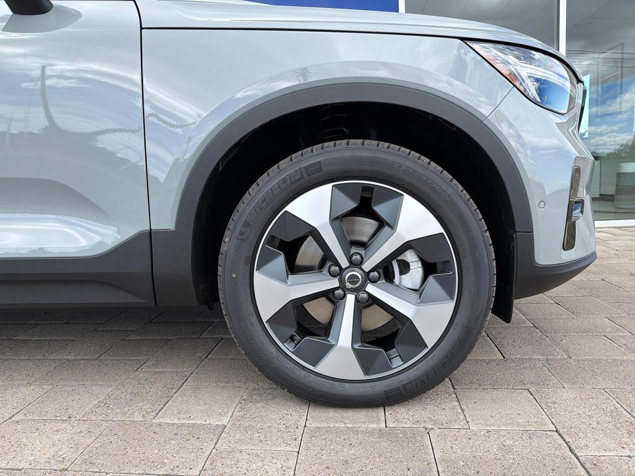 2026 Volvo XC40 B5 Plus Bend OR