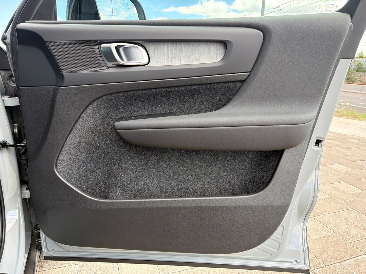 2026 Volvo XC40 B5 Plus Bend OR