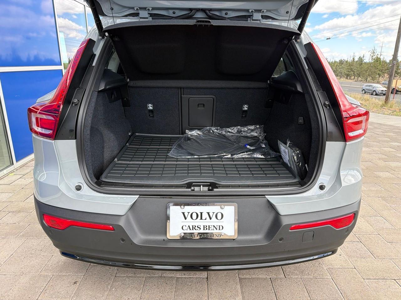 2026 Volvo XC40 B5 Plus Bend OR