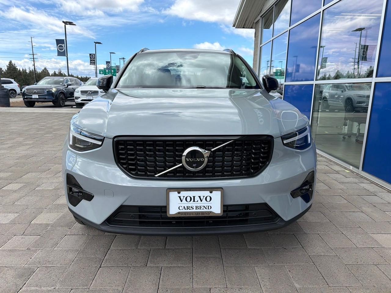 2026 Volvo XC40 B5 Plus Bend OR