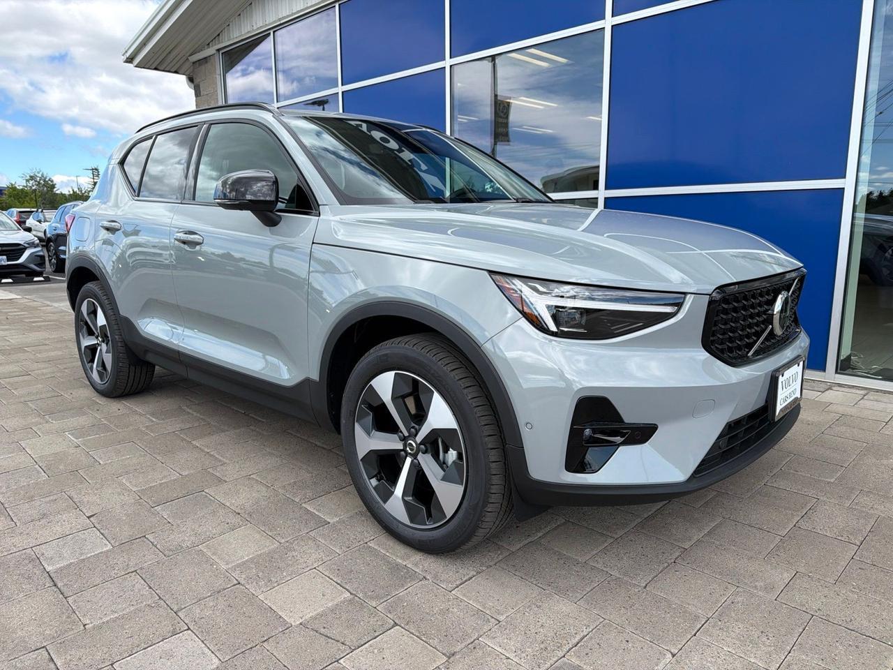 2026 Volvo XC40 B5 Plus Bend OR