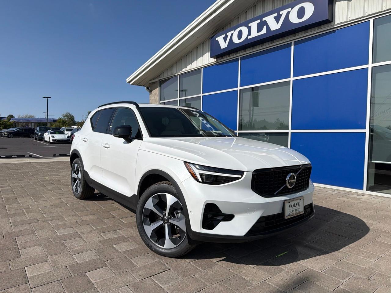 2026 Volvo XC40 B5 Plus