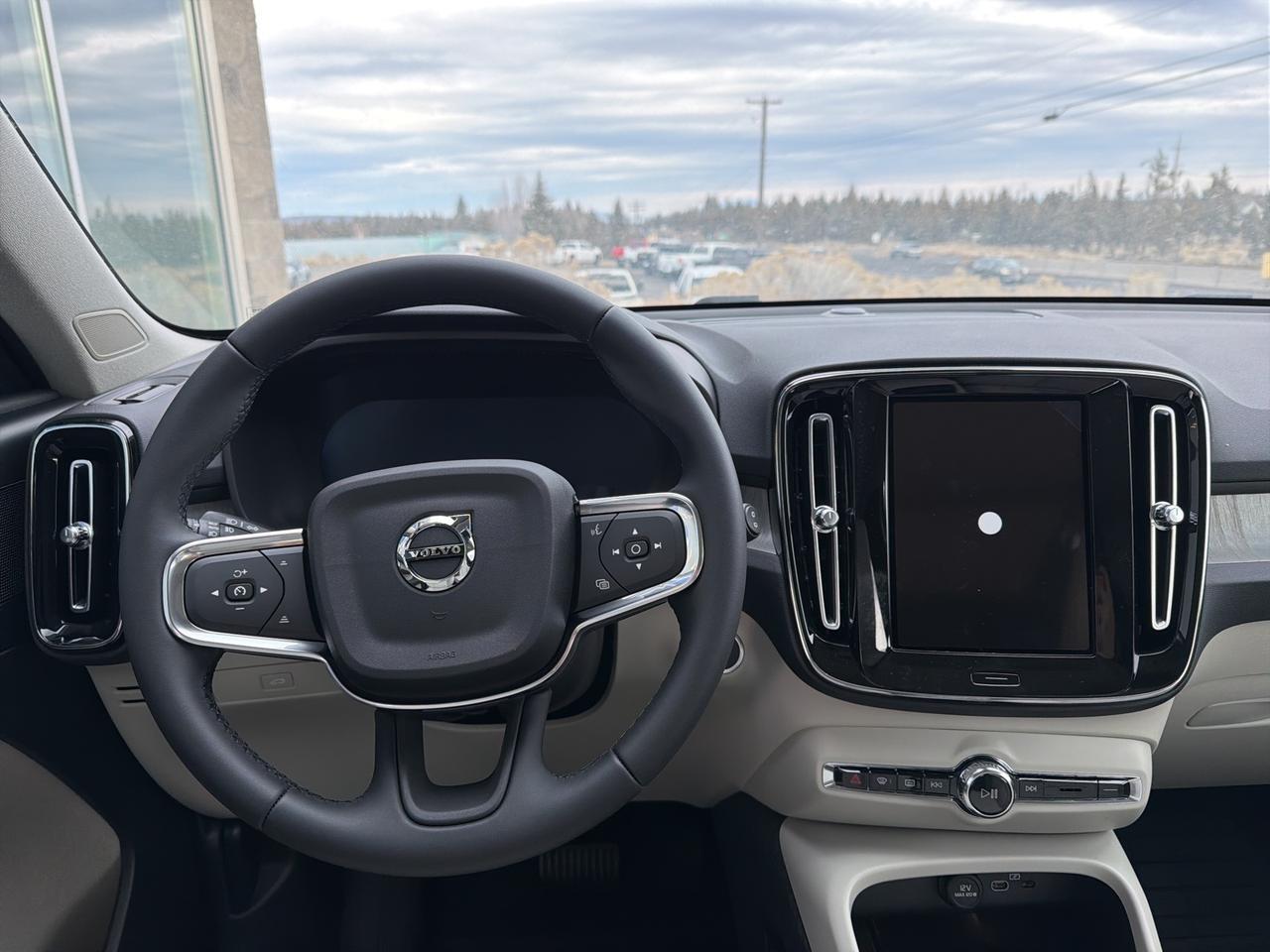 2026 Volvo XC40 B5 Plus Bend OR