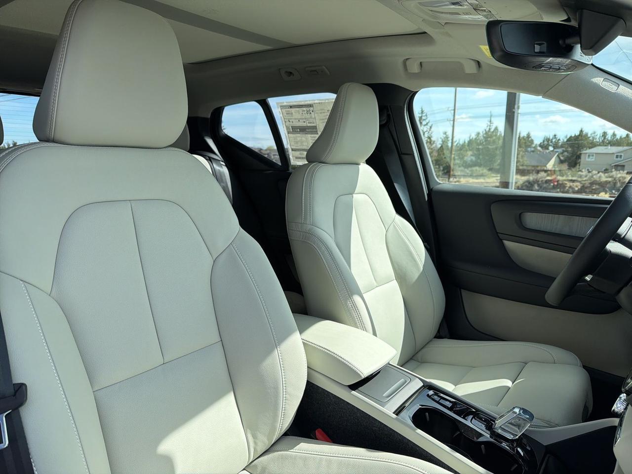 2026 Volvo XC40 B5 Plus Bend OR