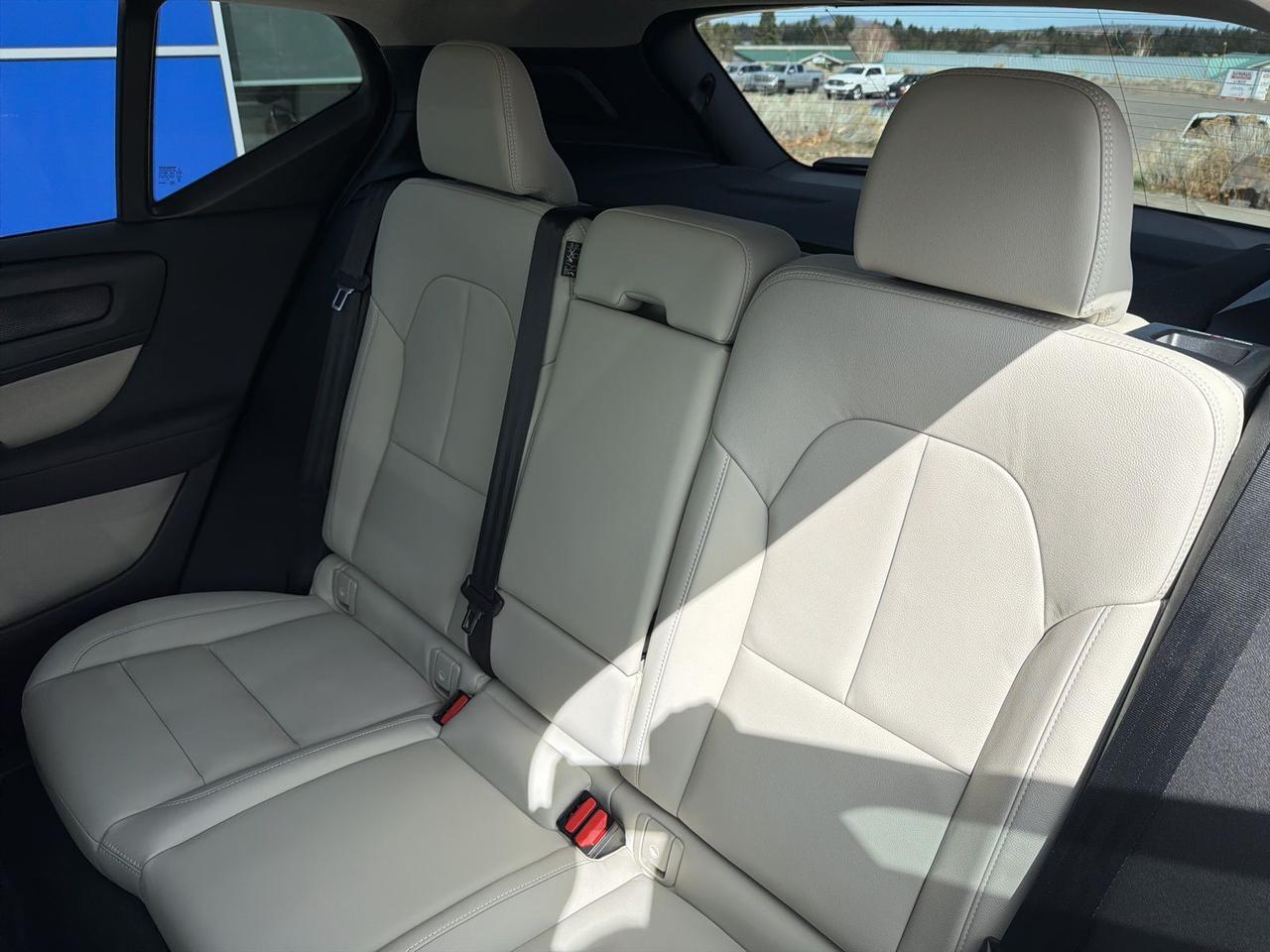 2026 Volvo XC40 B5 Plus Bend OR