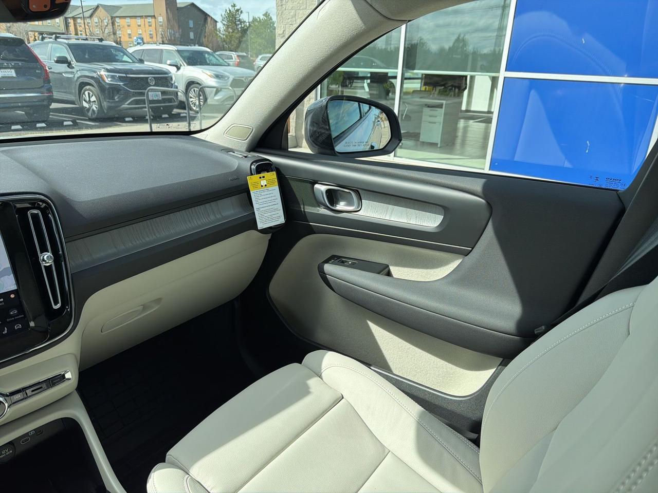 2026 Volvo XC40 B5 Plus Bend OR
