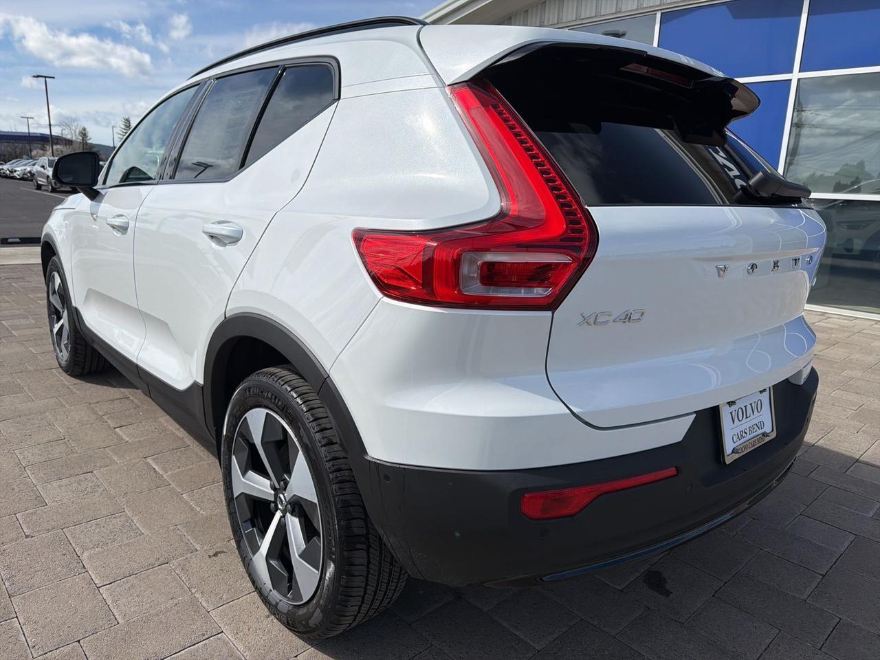 2026 Volvo XC40 B5 Plus Bend OR