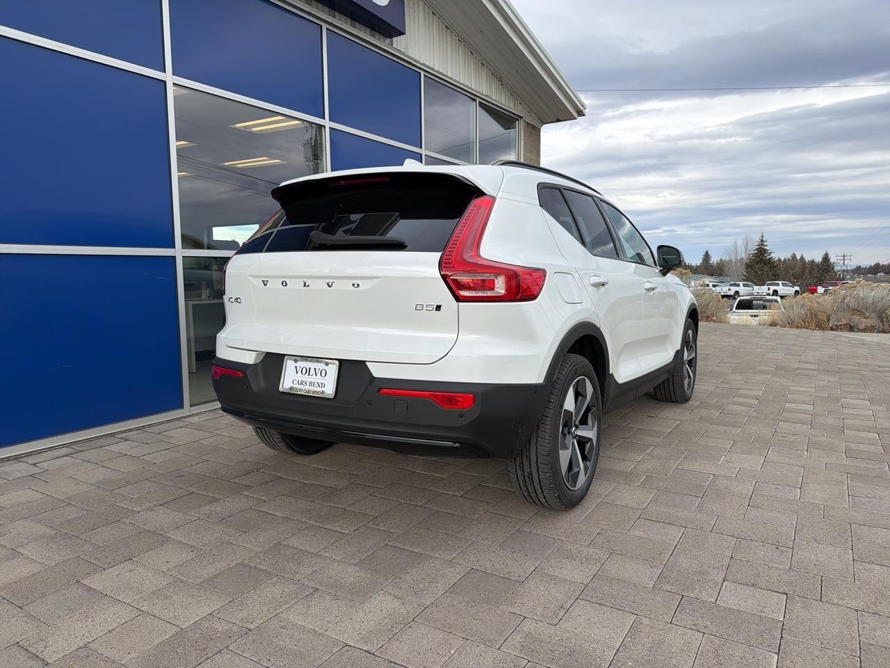 2026 Volvo XC40 B5 Plus Bend OR