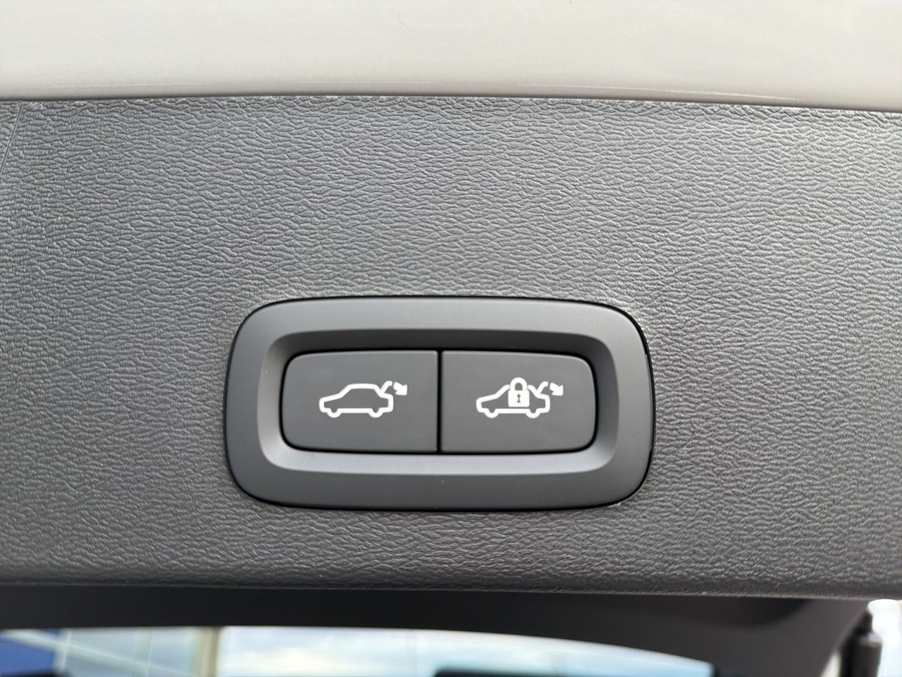 2026 Volvo XC40 B5 Plus Bend OR