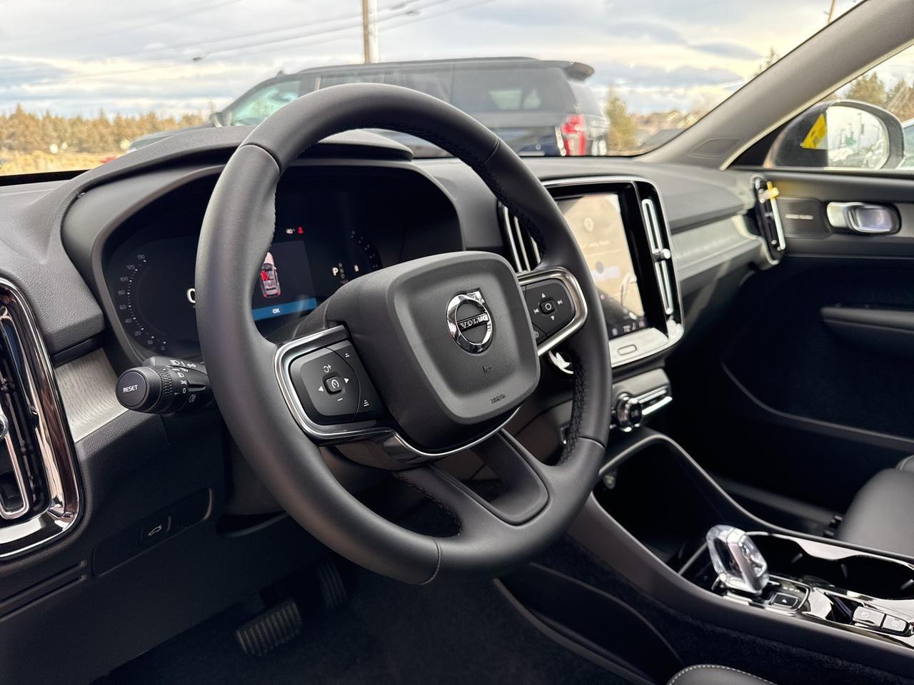 2026 Volvo XC40 B5 Plus Bend OR