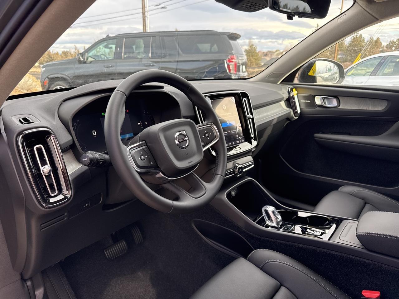 2026 Volvo XC40 B5 Plus Bend OR