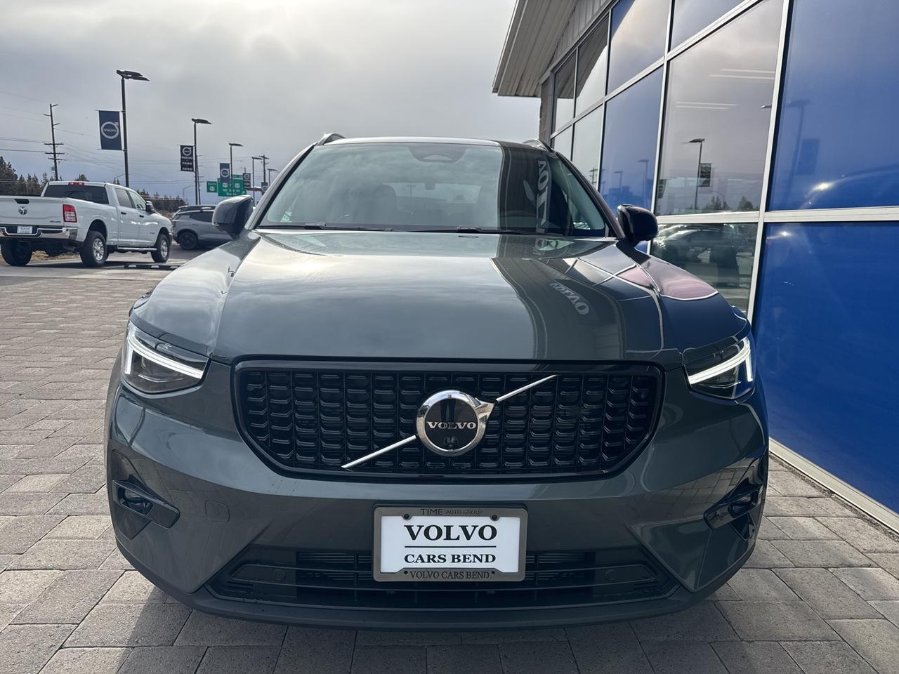 2026 Volvo XC40 B5 Plus Bend OR
