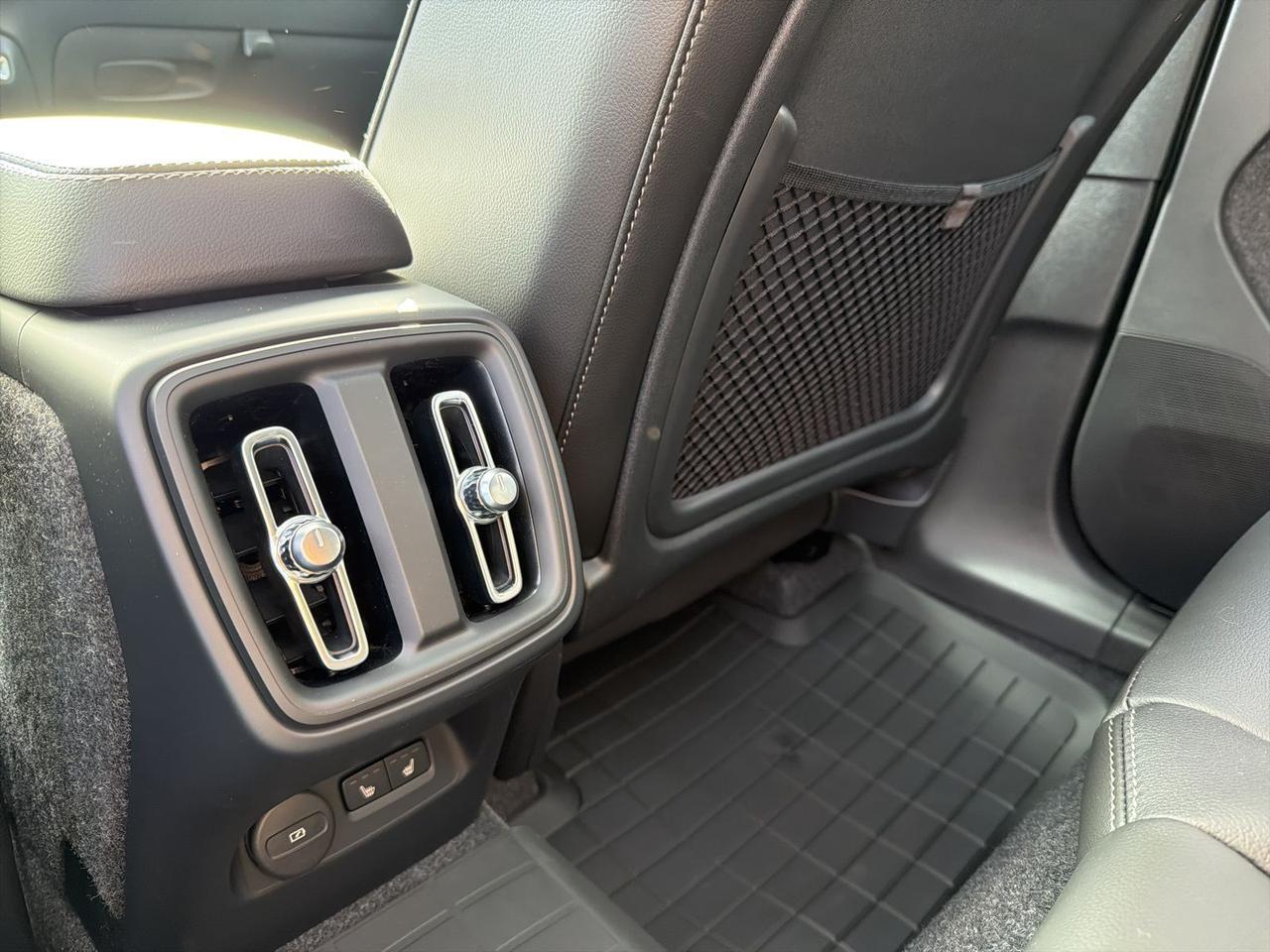 2026 Volvo XC40 B5 Plus Bend OR