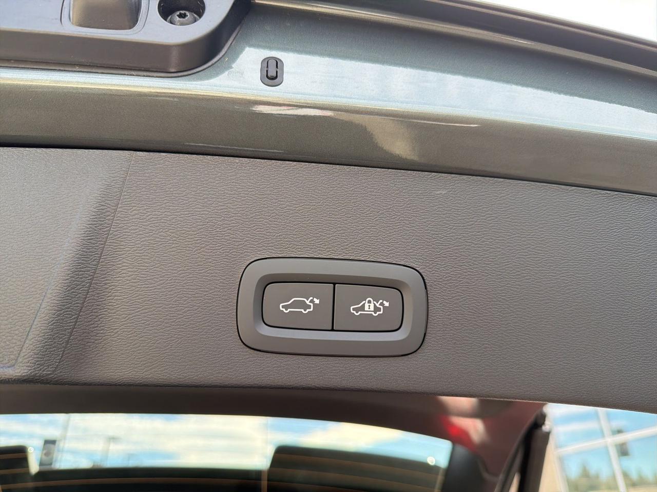 2026 Volvo XC40 B5 Plus Bend OR