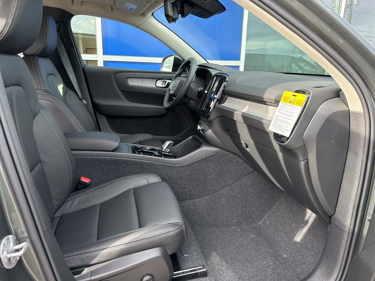 2026 Volvo XC40 B5 Plus Bend OR