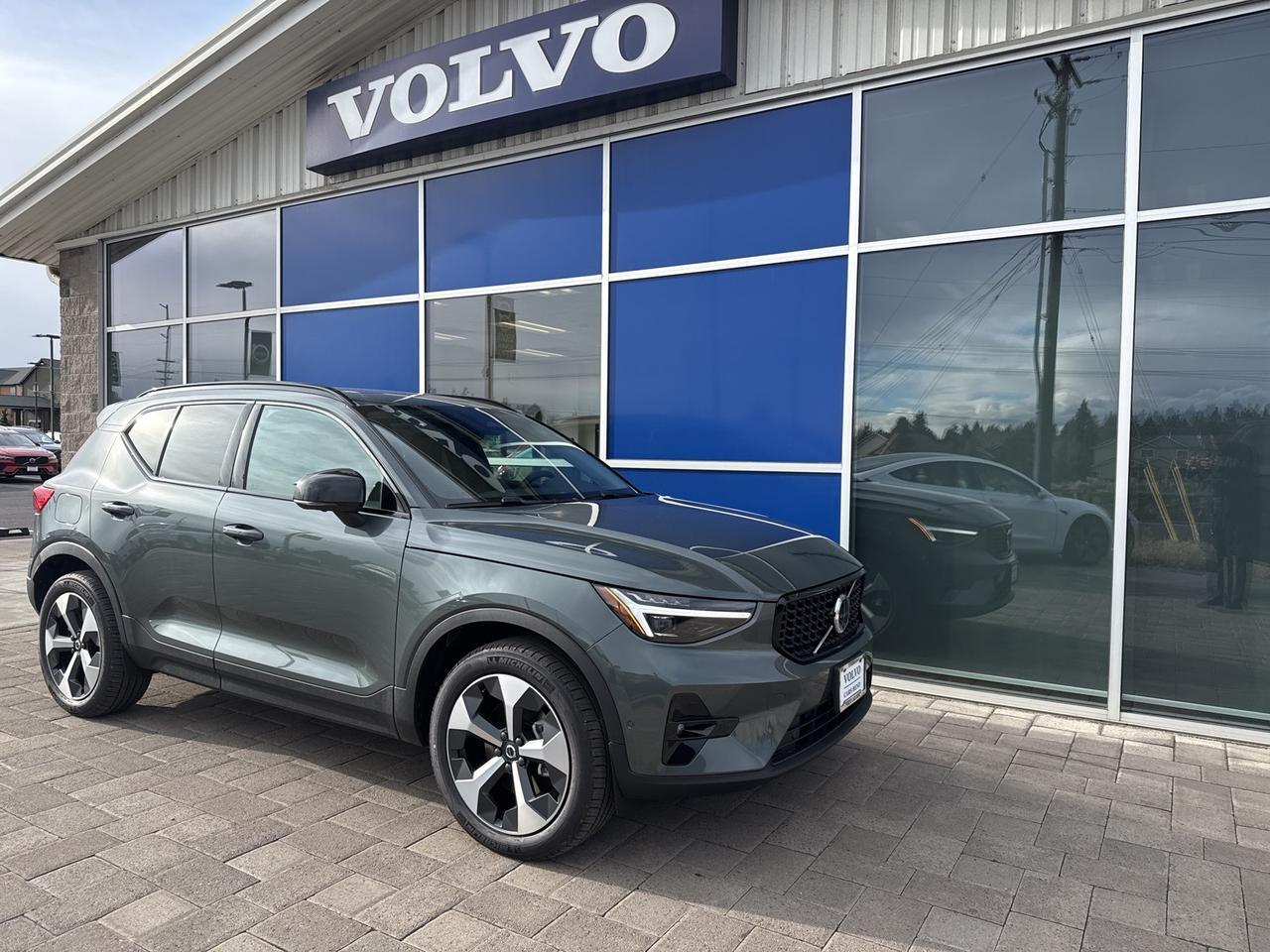 2026 Volvo XC40 B5 Plus