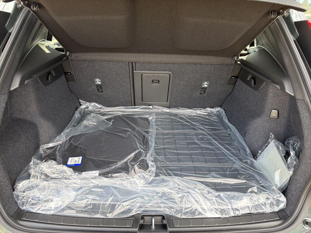 2026 Volvo XC40 B5 Plus Bend OR