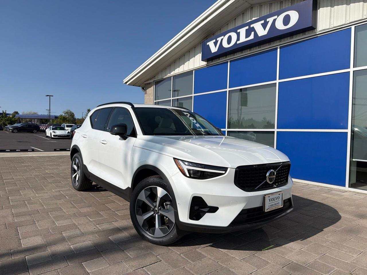 2026 Volvo XC40 B5 Plus