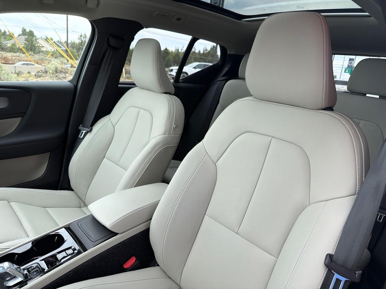 2026 Volvo XC40 B5 Plus Bend OR
