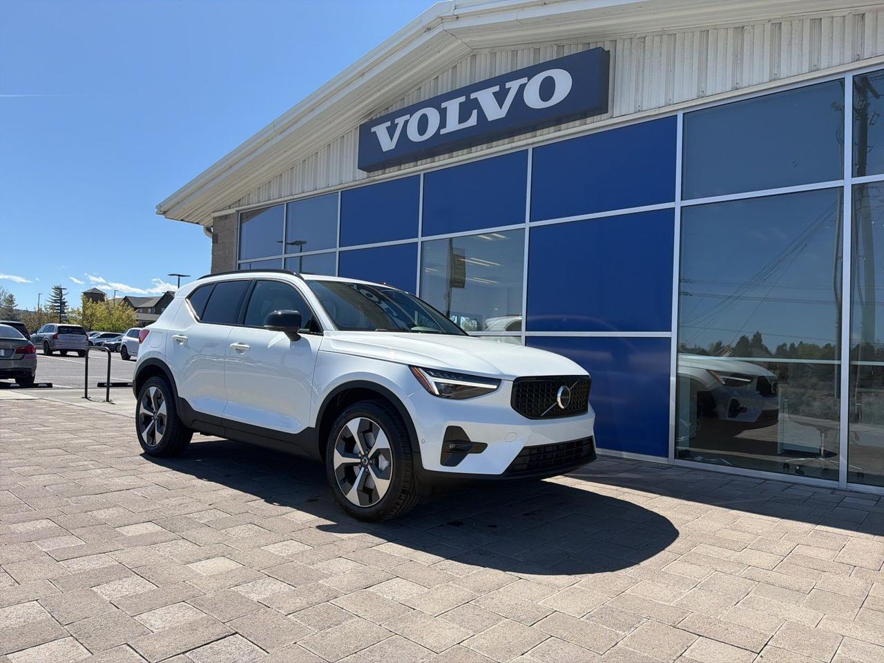 2026 Volvo XC40 B5 Plus