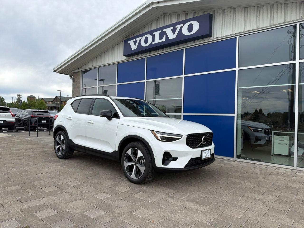 2026 Volvo XC40 B5 Plus