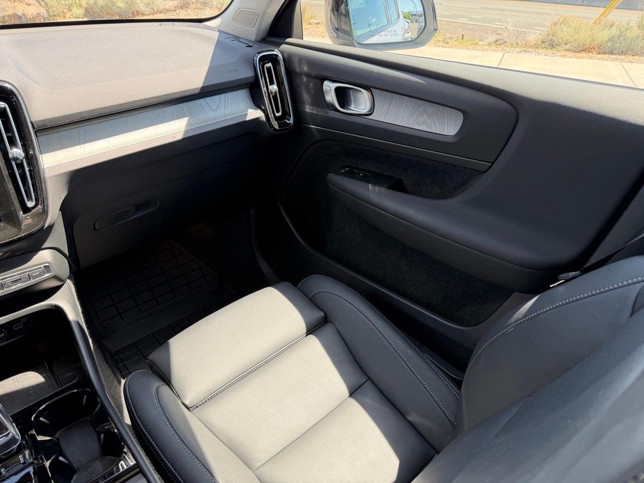 2026 Volvo XC40 B5 Plus Bend OR