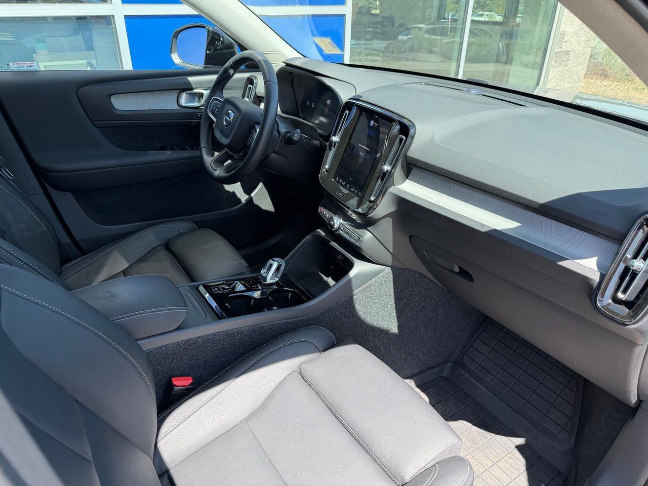2026 Volvo XC40 B5 Plus Bend OR