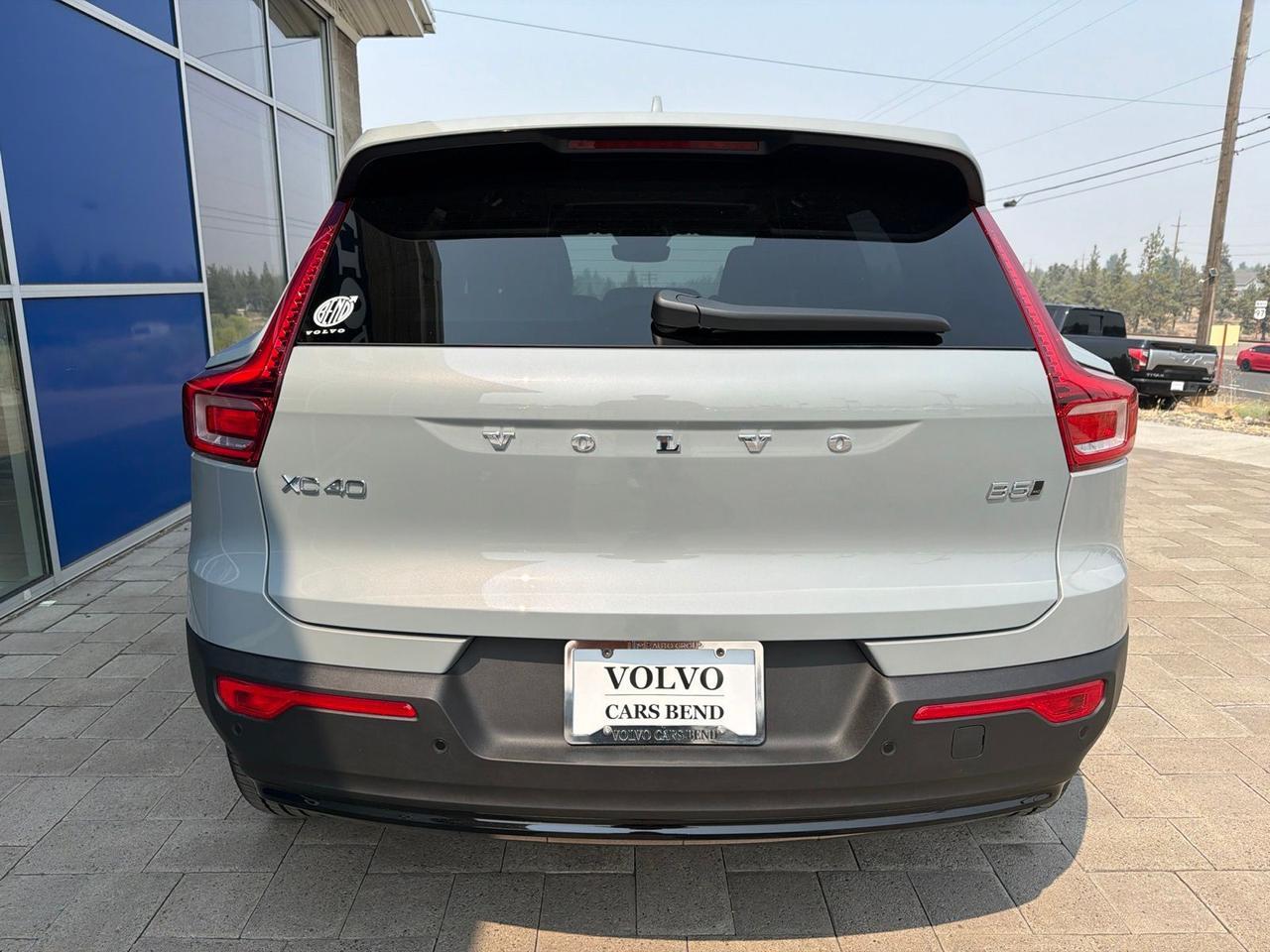 2026 Volvo XC40 B5 Plus Bend OR