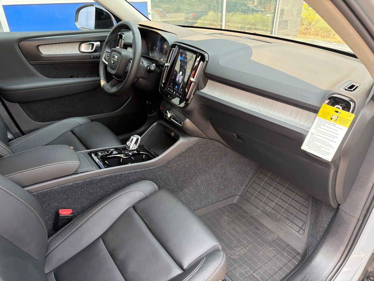 2026 Volvo XC40 B5 Plus Bend OR