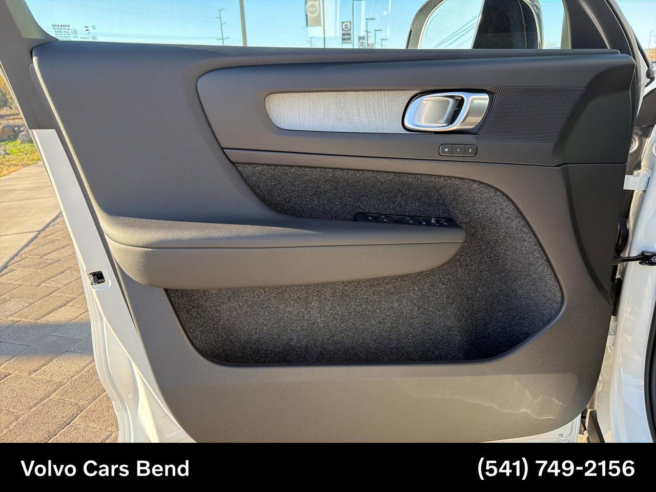 2026 Volvo XC40 B5 Plus Bend OR