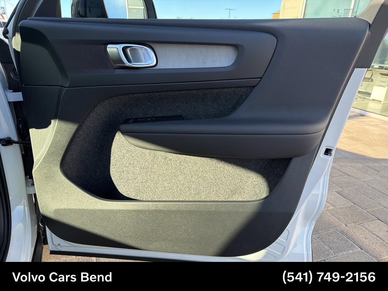 2026 Volvo XC40 B5 Plus Bend OR