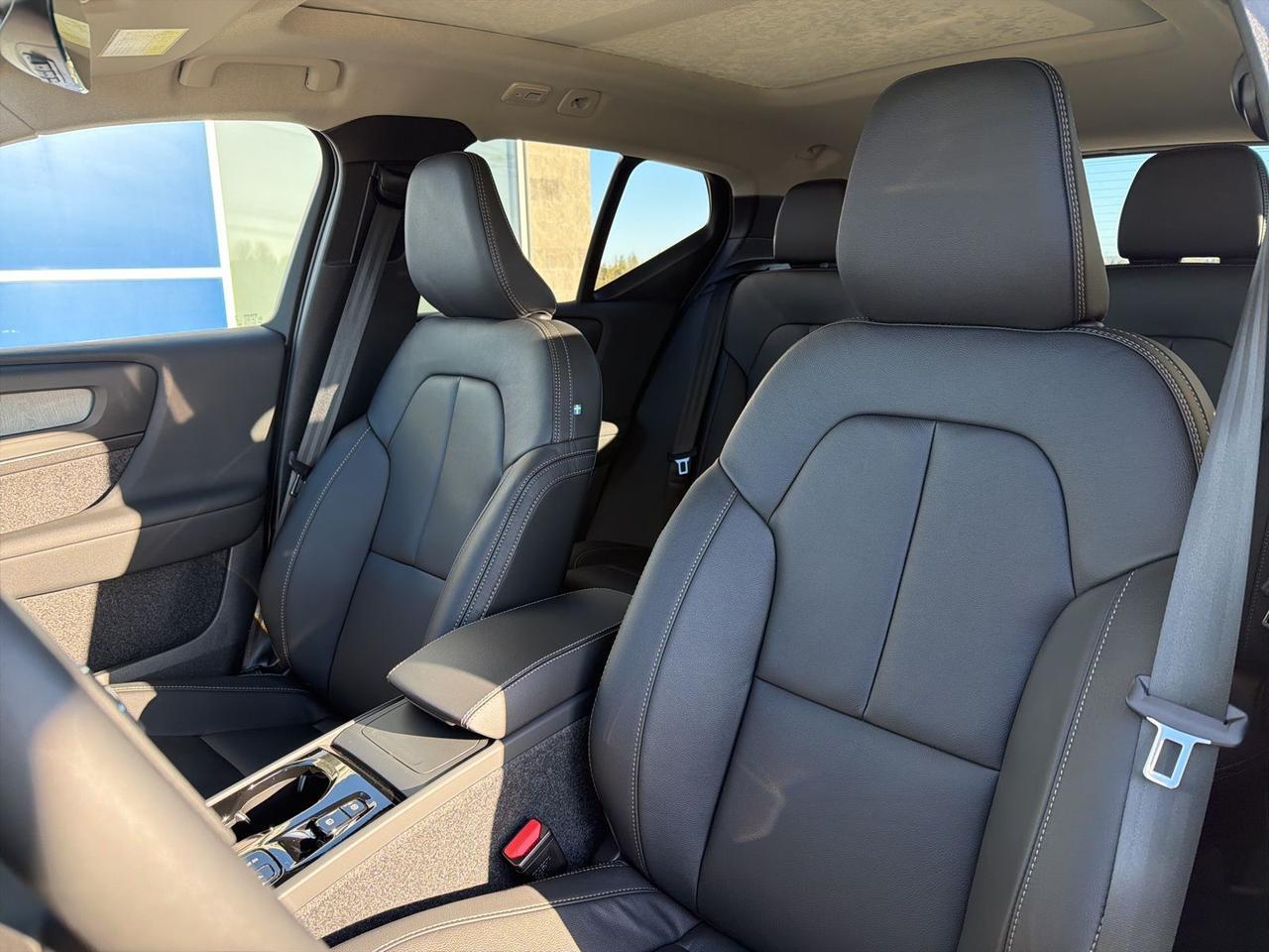 2026 Volvo XC40 B5 Plus Bend OR